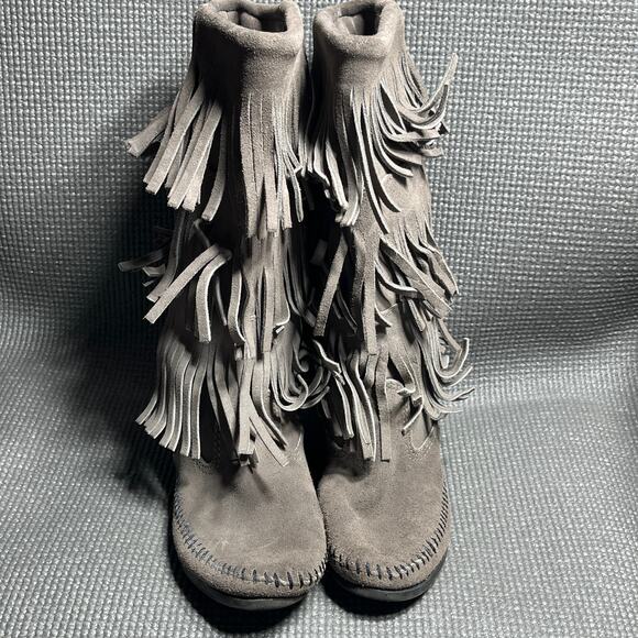 Minnetonka 3 Layer Fringe Calf High Boots Womens Size 6 Gray Suede Leather 1631T - Picture 3 of 10